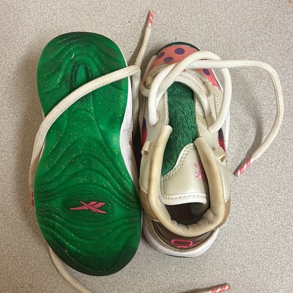 Reebok kids candy land tennis shoe - Picture 3 of 3